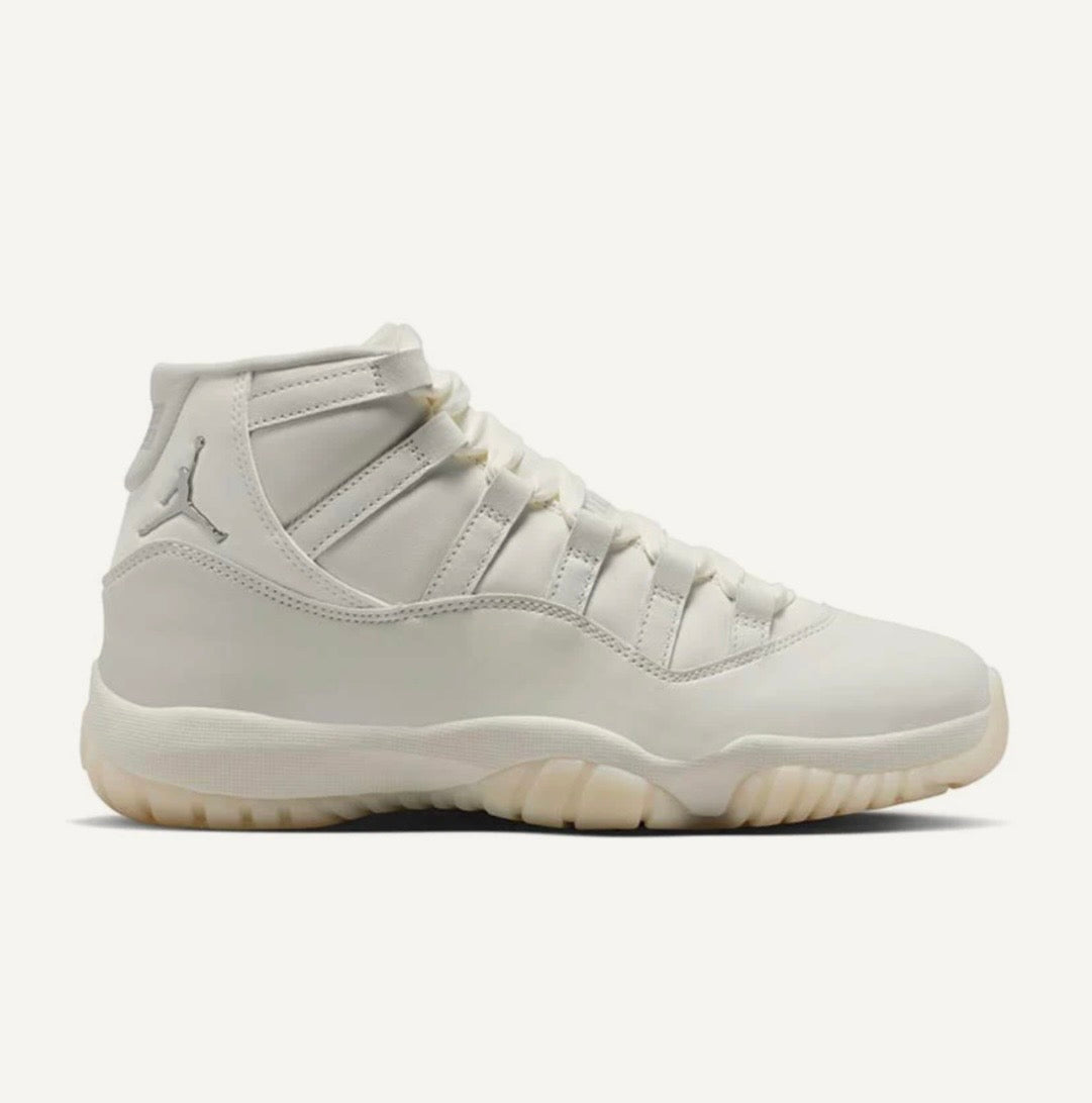 AIR JORDAN 11 RETRO W