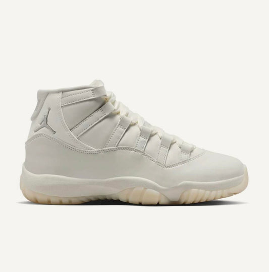 AIR JORDAN 11 RETRO W