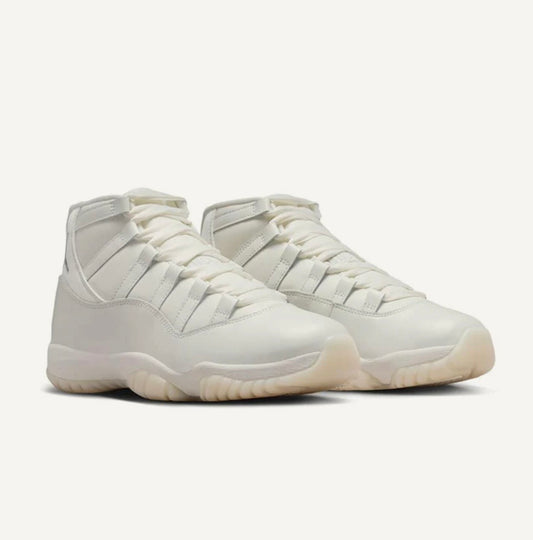 AIR JORDAN 11 RETRO W